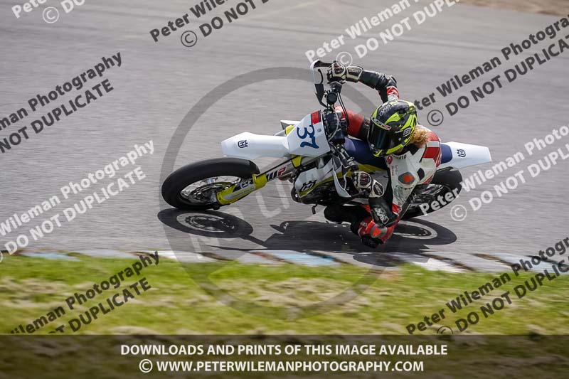 enduro digital images;event digital images;eventdigitalimages;lydden hill;lydden no limits trackday;lydden photographs;lydden trackday photographs;no limits trackdays;peter wileman photography;racing digital images;trackday digital images;trackday photos